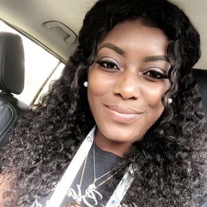 Meet your Posher, Makeva